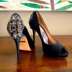 Badgley Mischka Kiara embellished peep toe pumps